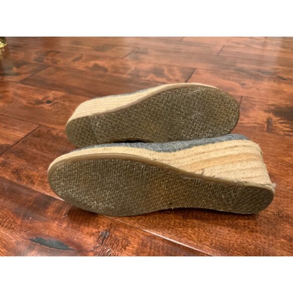 TOMS Blue Chambray Espadrilles Wedge Heels, Size 7.5 (US) - Picture 4 of 7